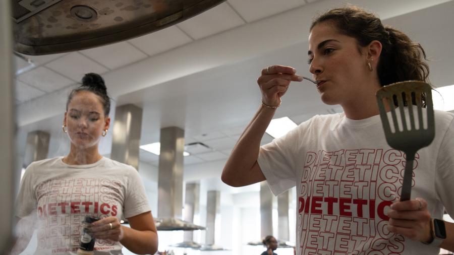 dietetics students cooking