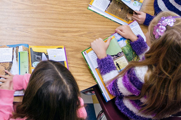 kids reading