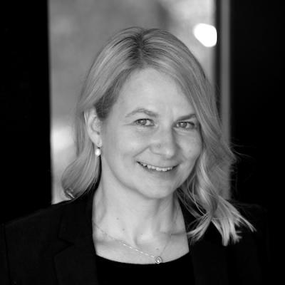 Dr. Vanessa Dennen