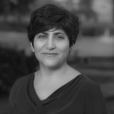 Dr. Gloria Salazar