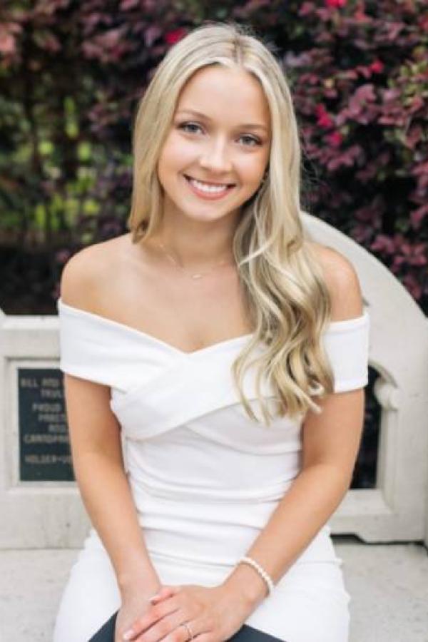 Gwyneth Clark headshot