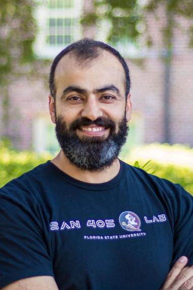 Dr. Ravinder Nagpal