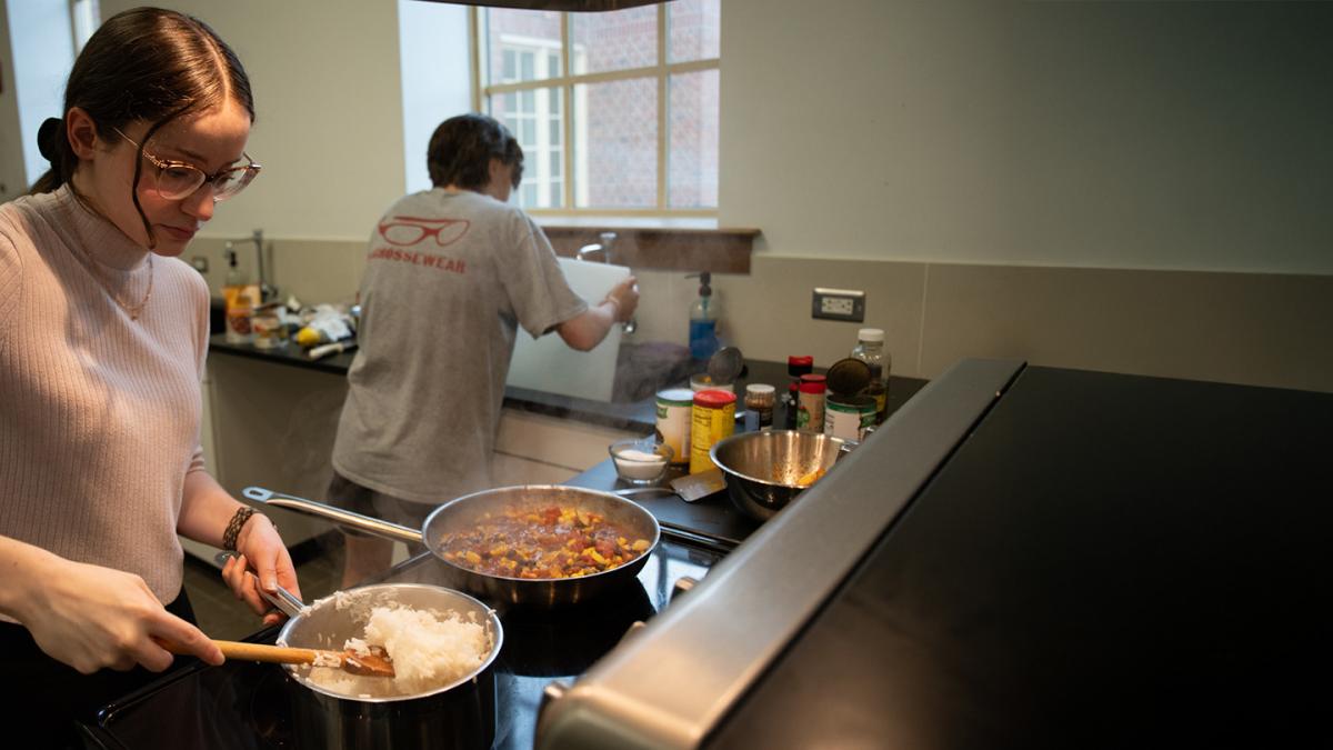 FSU students cooking